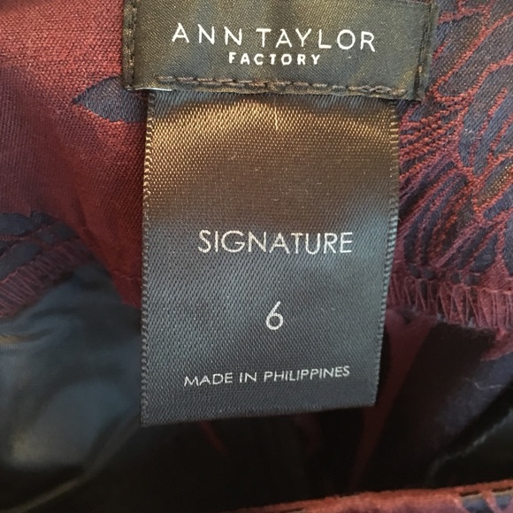 Ann Taylor signature Floral Pants - Picture 3 of 5